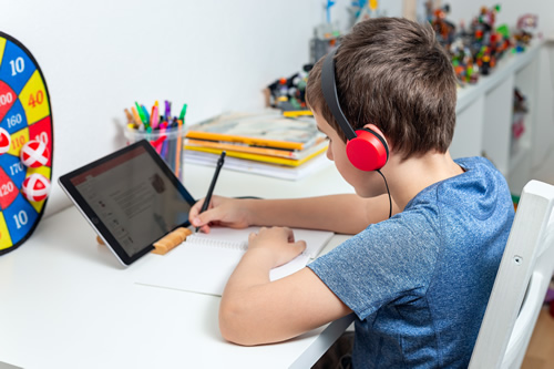5 ways to improve communication while students are learning from home