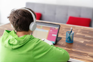 A seasoned educator offers advice to help teachers and students adapt to and embrace their new online learning reality