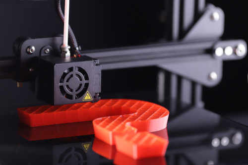 Student entrepreneurs flex a funding win to grow 3D printing business