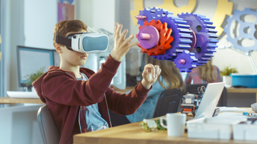 3D tech opens up an entirely new world of educational possibilities—even when students learn from home